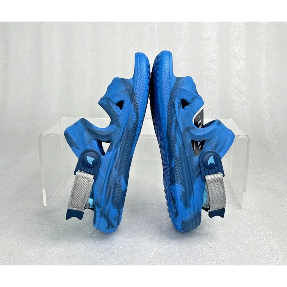 Rugged Shark Adventure Trail Blue Sandals Floatable Washable Boys Size 7 NEW